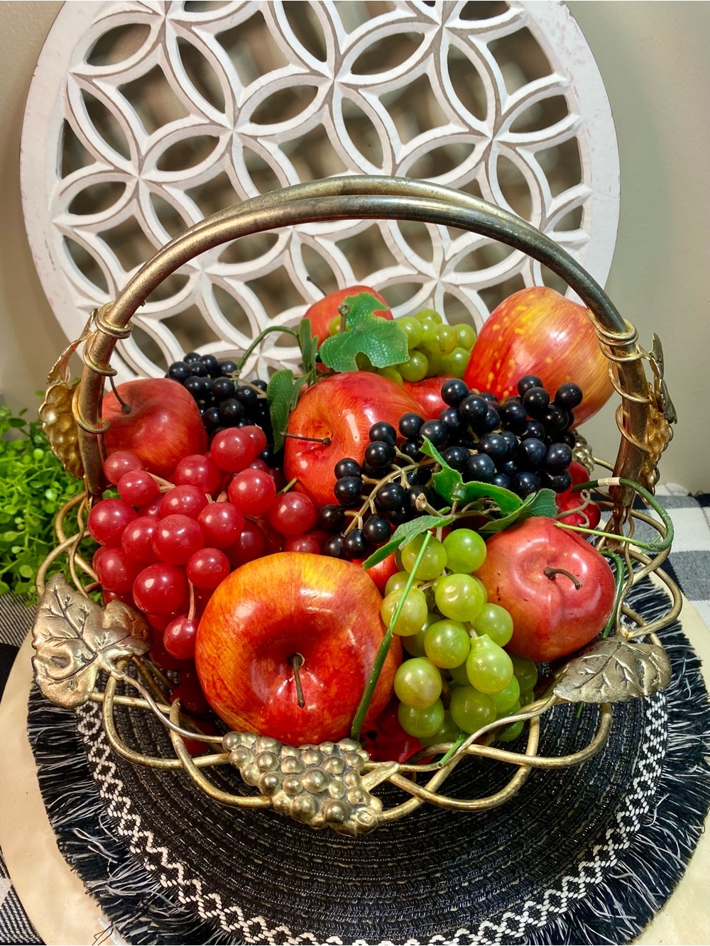 Vintage Godinger Silver-plated Basket Scalloped‎ Wire Handle W/Grapes & Leaves